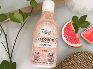 Gel Douche Agrumes Certifié Bio Born to Bio 300ml - Nettoyant doux et rafraîchissant aux agrumes.
